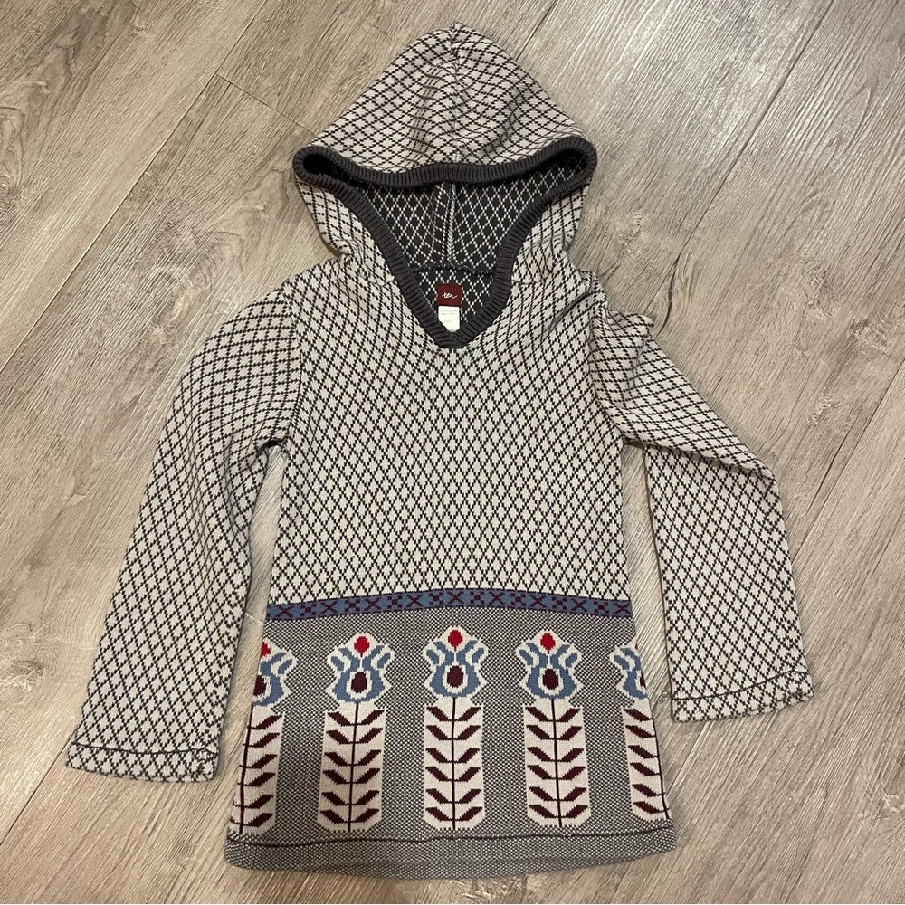 Tea Collection Gray Diamond and Floral Pattern Hoodie Sweater